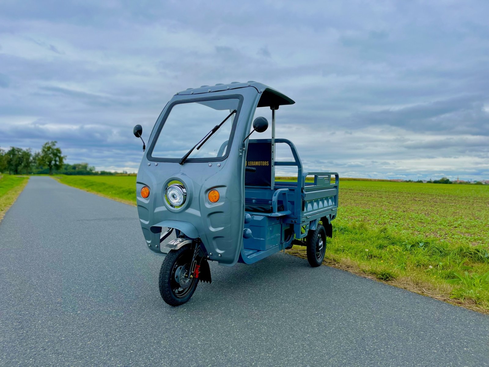 Elektrická tříkolka Leramotors tuk tuk cargo G1 1000W 60V s kabinou